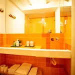 Lovely Terrace Studio Apartment Porto