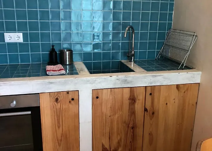 Lovely Terrace Studio Apartment *